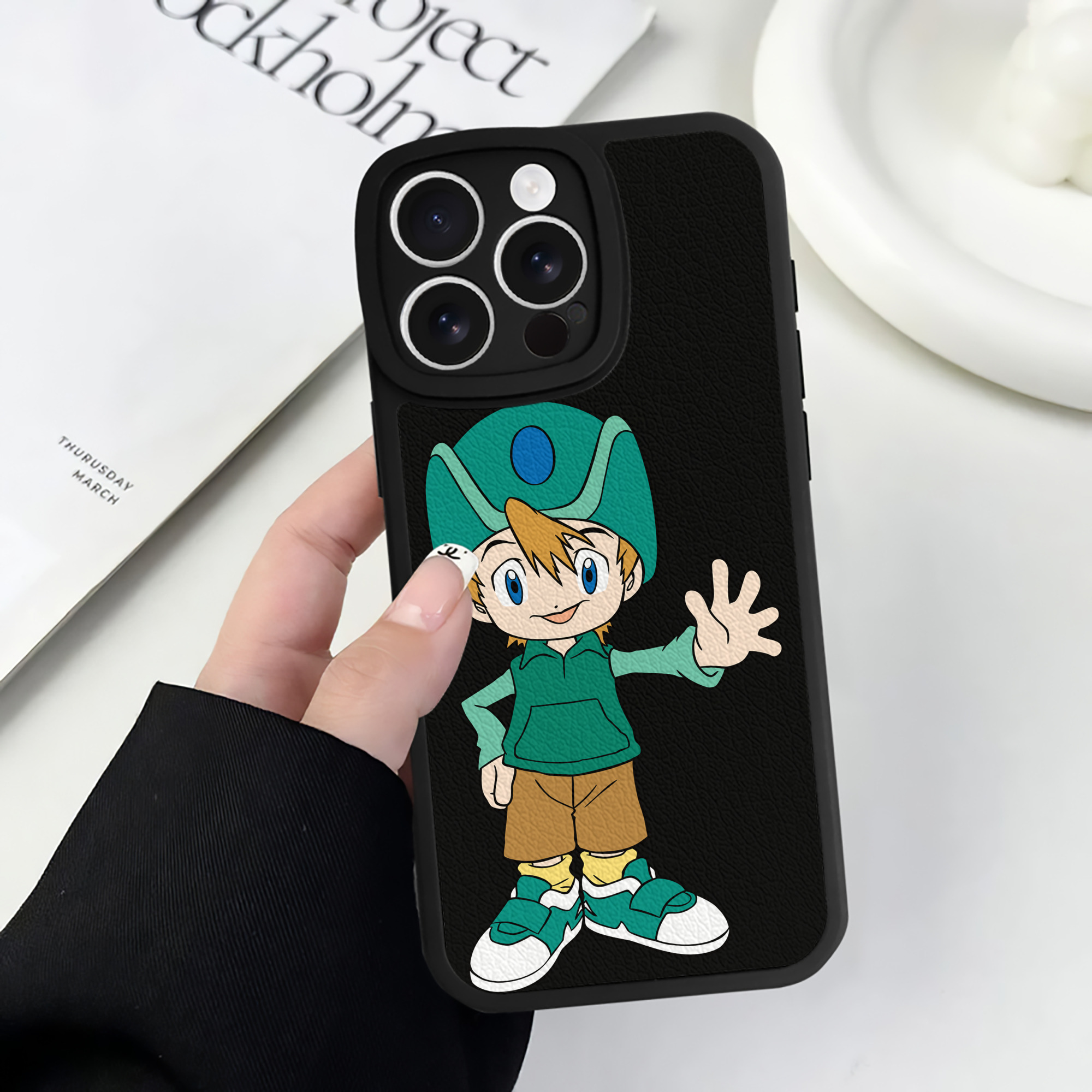 （画像用） Digimon デジタルモンスター/デジモン 【iPhone 16シリーズ対応】シリコンスマホケース（レザー調） 材質：シリコン